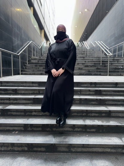 Aisha Abaya - Raven